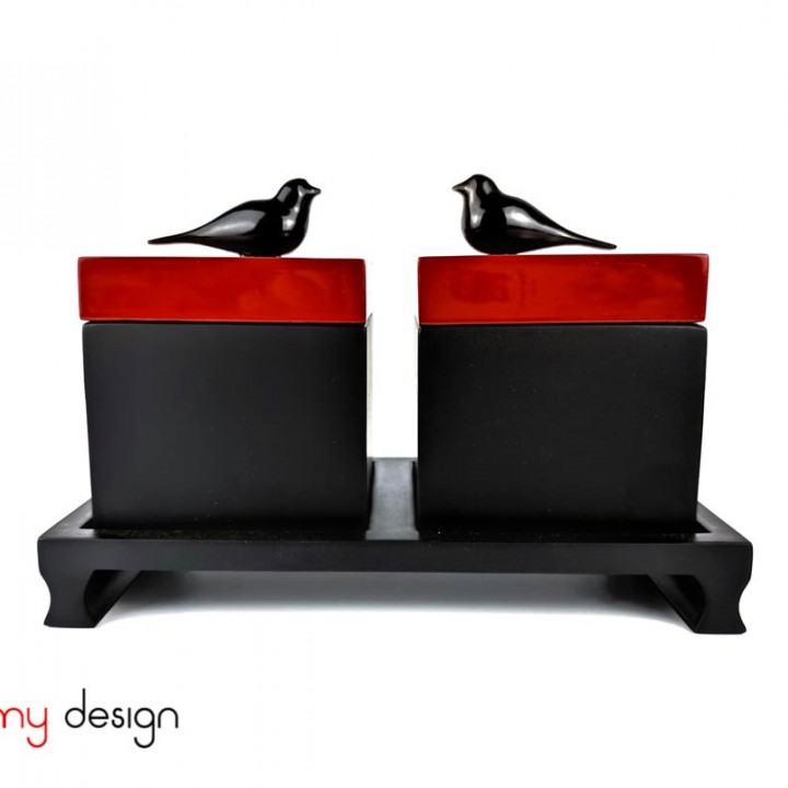 Set of 2 black square boxes 9 cm with red lid with horns and stand